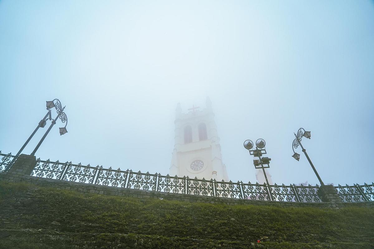 Image of Atmospheric phenomenon, Sky, Natural landscape, Plant, Atmosphere, Fog etc.