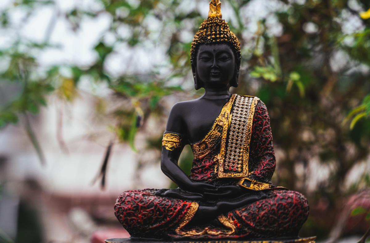 Image of Temple, Nature, Head, Eye, Statue, Sculpture etc.