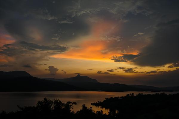Image of Nature, Atmospheric phenomenon, Sky, Afterglow, Sunset, Cloud etc.