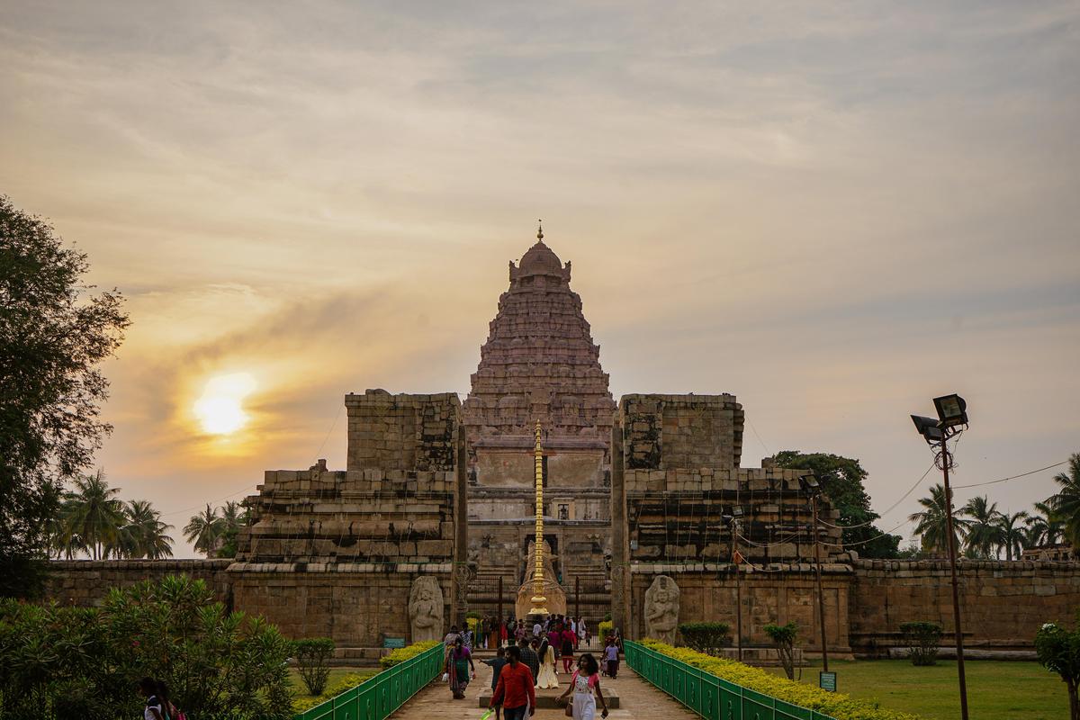 Image of Temple, Sky, Morning, Landmark, Historic site, Hindu temple etc.