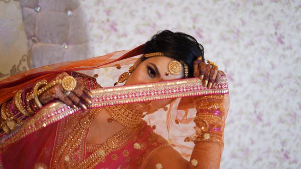 Image of Sari, Pink, Happy, Mehndi, Human body, Bangle etc.
