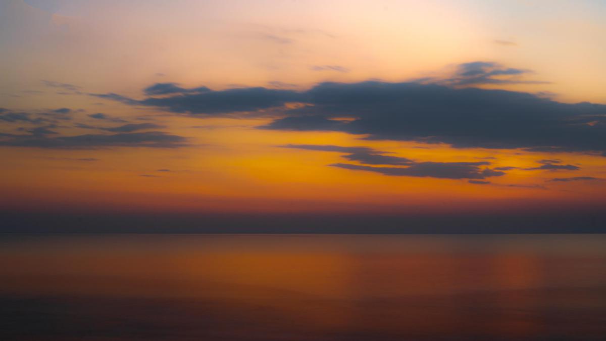 Image of Sky, Afterglow, Red sky at morning, Tree, Cloud, Orange etc.