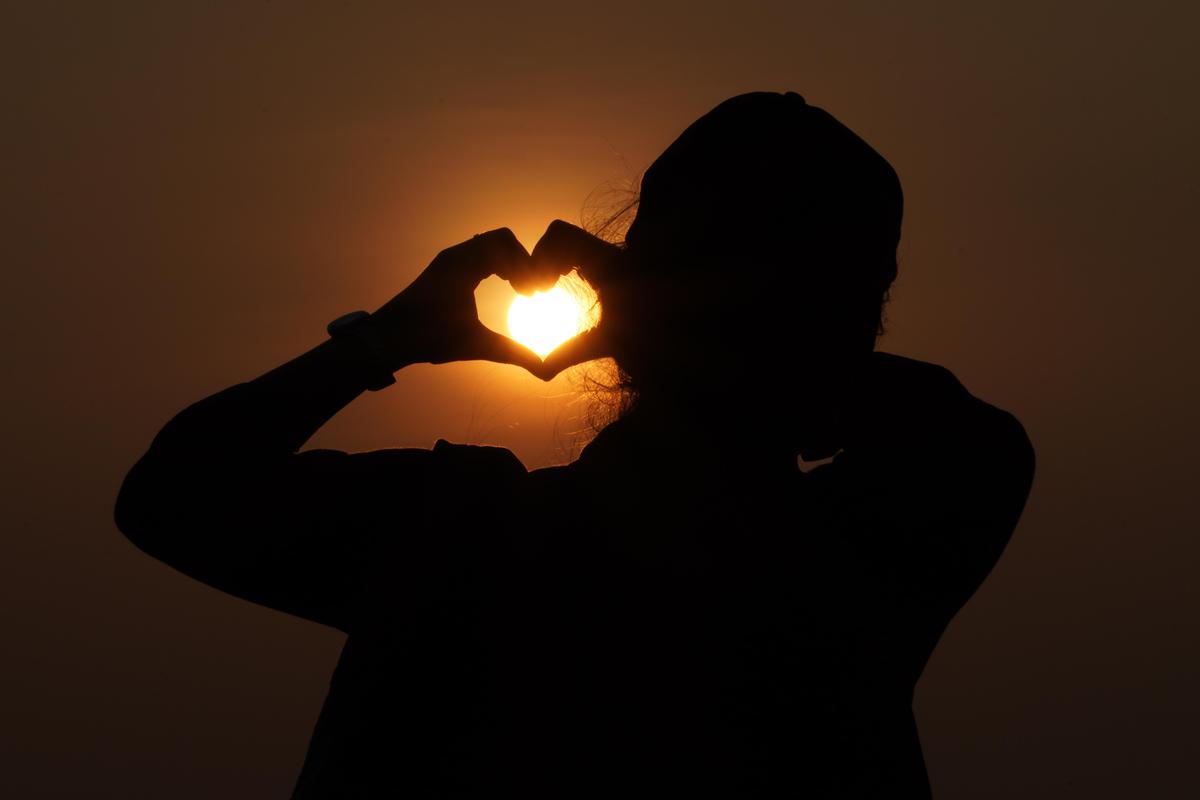 Image of Sky, Flash photography, Gesture etc.