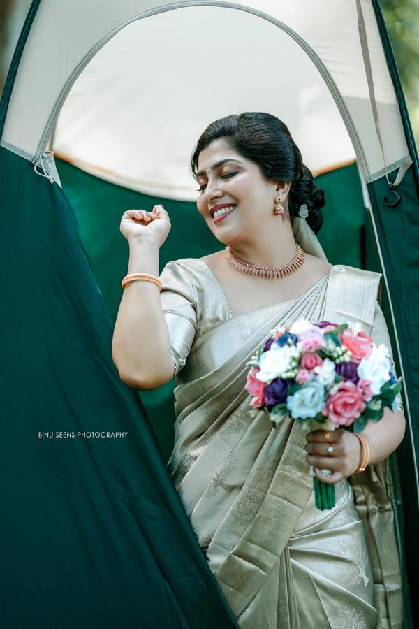 Image of Ceremony, Green, Photograph, Dress, Bride, Beauty etc.