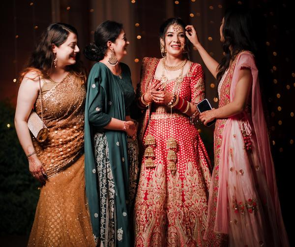 Image of Temple, Skin, Smile, Dress, Happy, Flash photography etc.