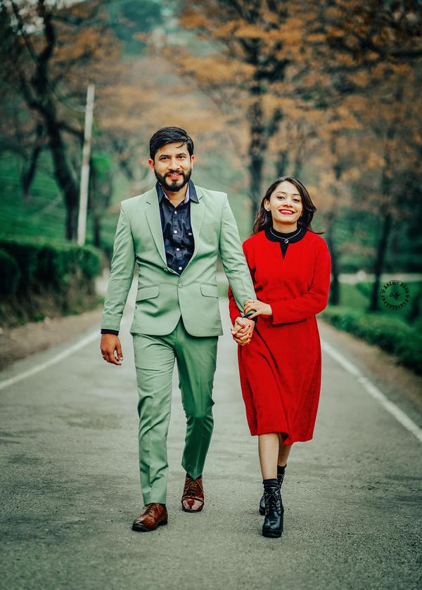 Image of Tree, Smile, Outerwear, Street fashion, Happy, Plant etc.