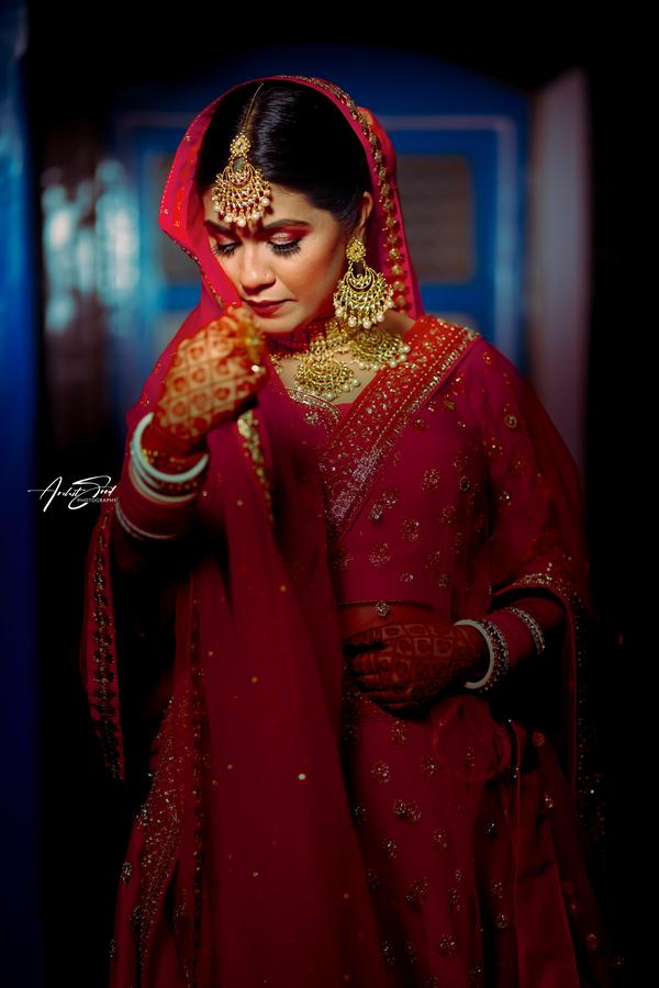 Image of Sari, Skin, Purple, Hairstyle, Shoulder, Textile etc.