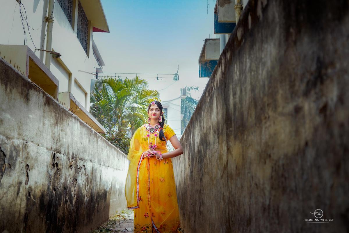 Image of Sky, Building, Dress, Street fashion, Plant, Wood etc.
