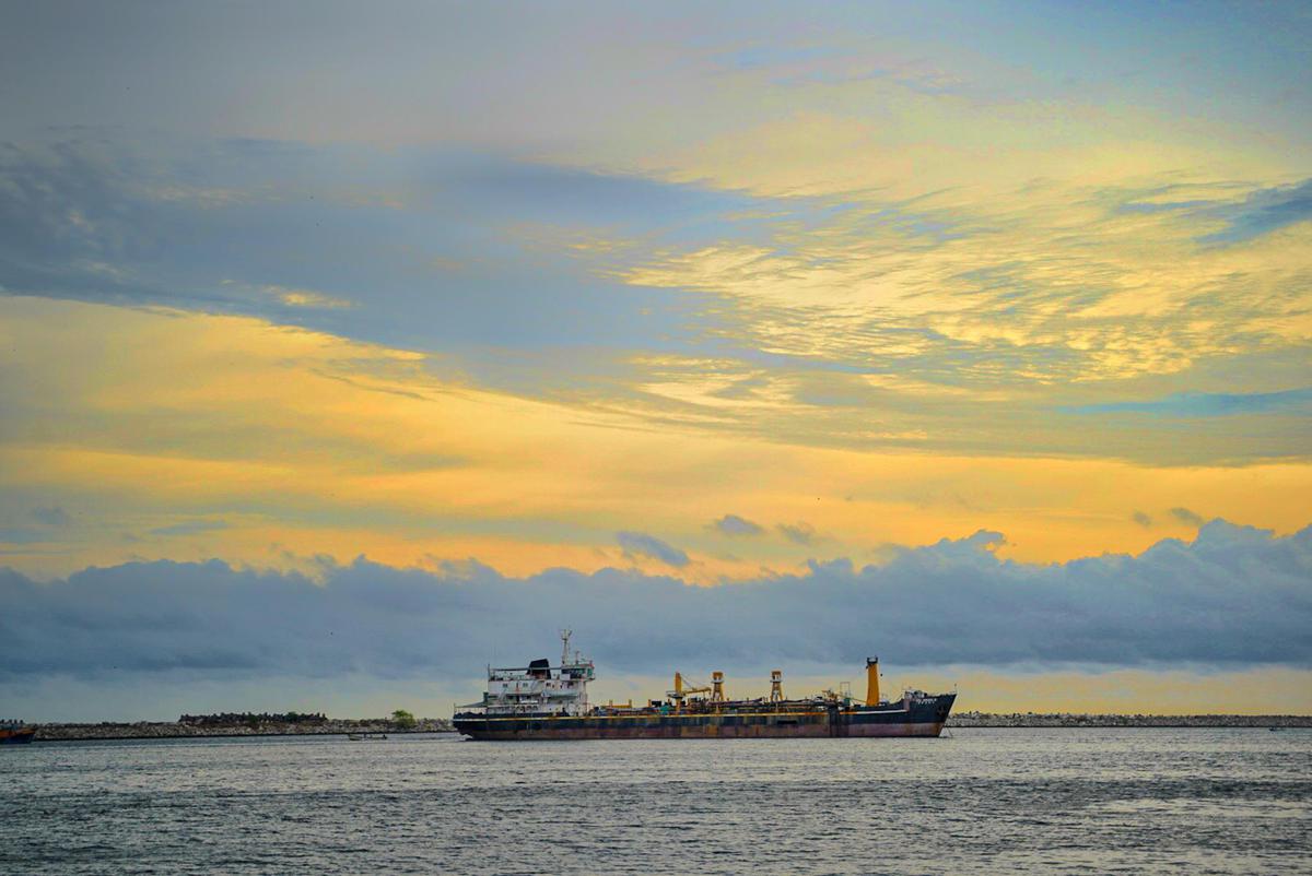 Image of Sky, Cloud, Vehicle, Horizon, Sea, Calm etc.
