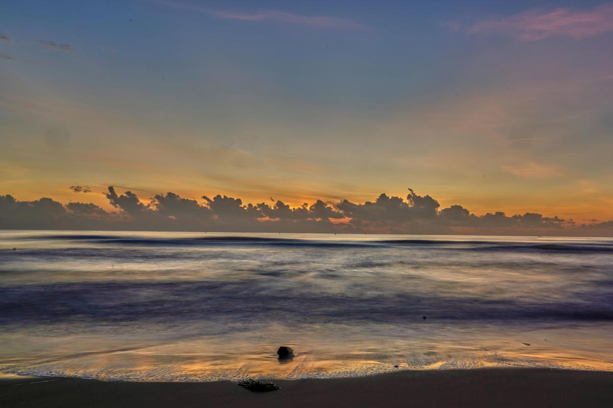 Image of Atmospheric phenomenon, Sky, Afterglow, Sunset, Sunrise, Cloud etc.
