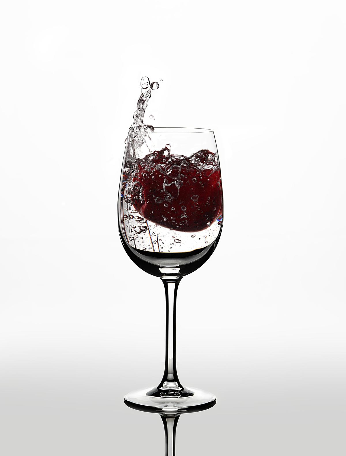 Image of Drink, Alcoholic beverage, Distilled beverage, Glass, Liquid, Tableware etc.