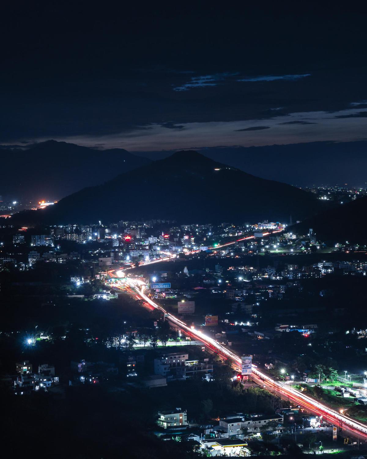 Image of Sky, Dusk, Horizon, Atmosphere, Cityscape, Electricity etc.