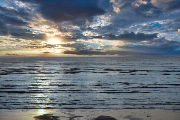 Image of Sky, Afterglow, Cloud, Natural landscape, Water, Blue etc.