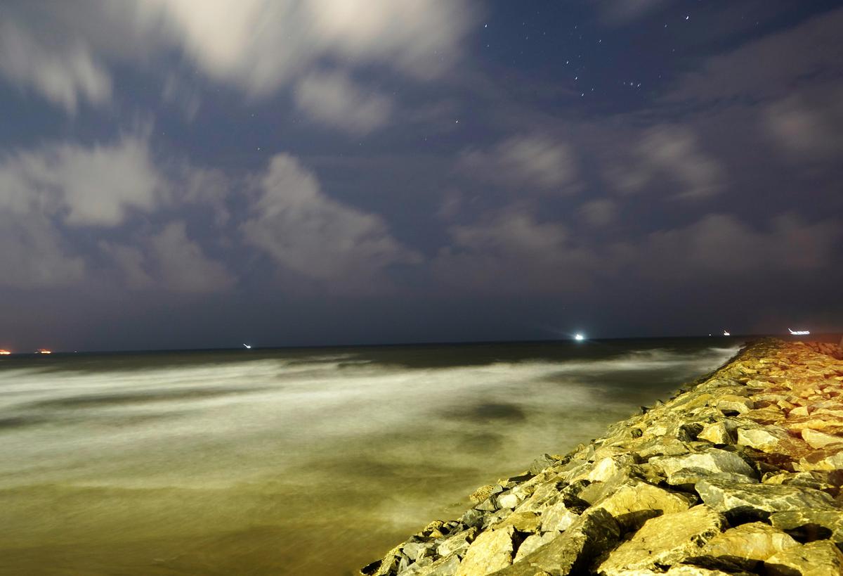 Image of Sky, Cloud, Night, Water, Horizon, Sea etc.
