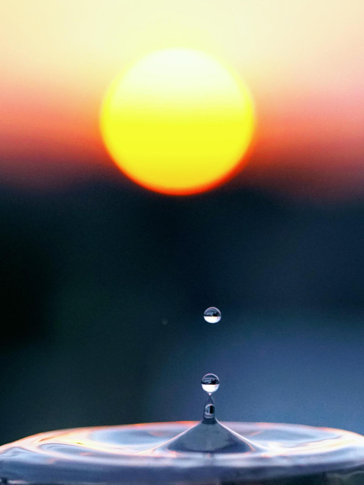 Image of Sky, Water, Water resources, Liquid, Drop etc.