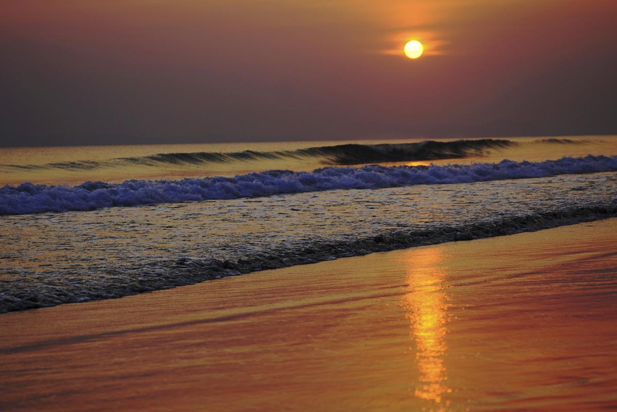 Image of Sky, Afterglow, Sunset, Sunrise, Horizon, Sea etc.