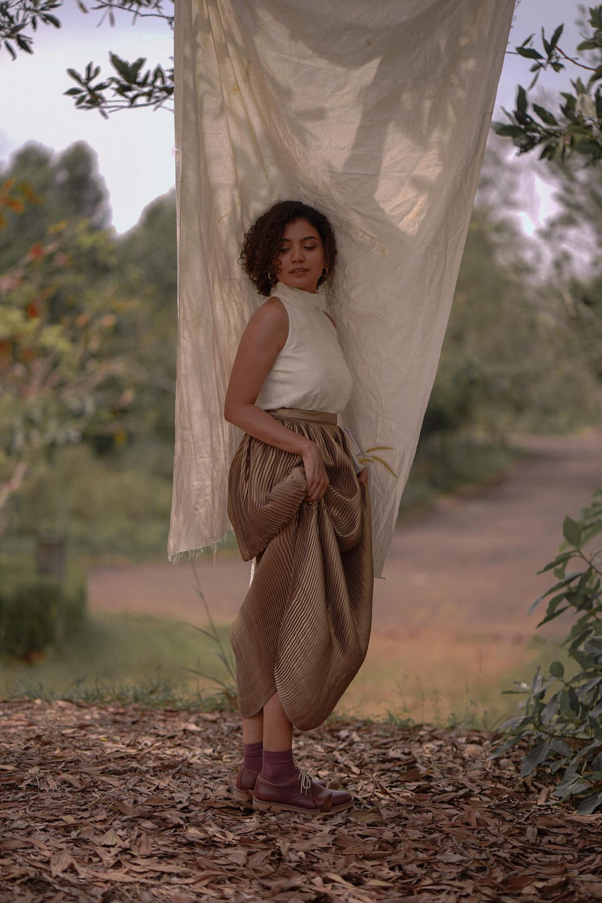 Image of Branch, Plant, Eye, Hair, Wood, People in nature etc.