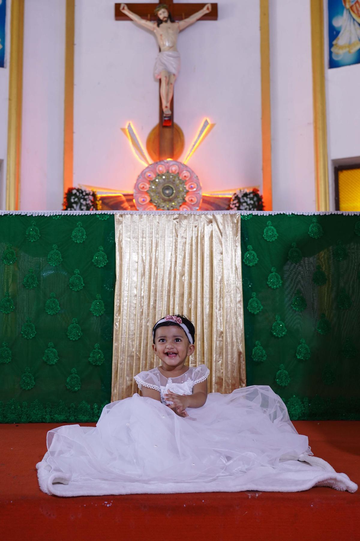 Image of Temple, Photograph, Yellow, Smile, Dress, Religious item etc.
