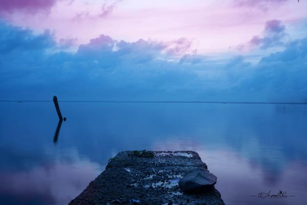 Image of Nature, Atmospheric phenomenon, Sky, Cloud, Purple, Water etc.