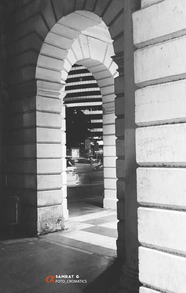 Image of Black-and-white, Monochrome photography, Monochrome, Black, Tints and shades, Arch etc.