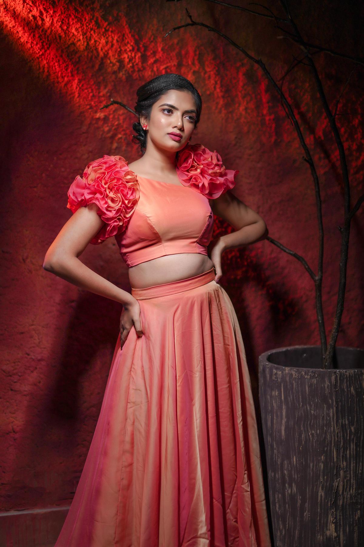 Image of Purple, Pink, Dress, Shoulder, Flash photography, Arm etc.