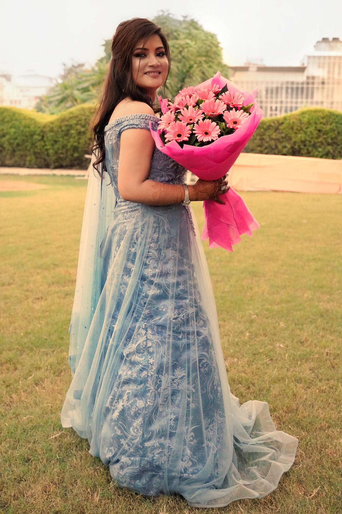 Image of Fashion, Dress, Happy, Plant, Flower, People in nature etc.