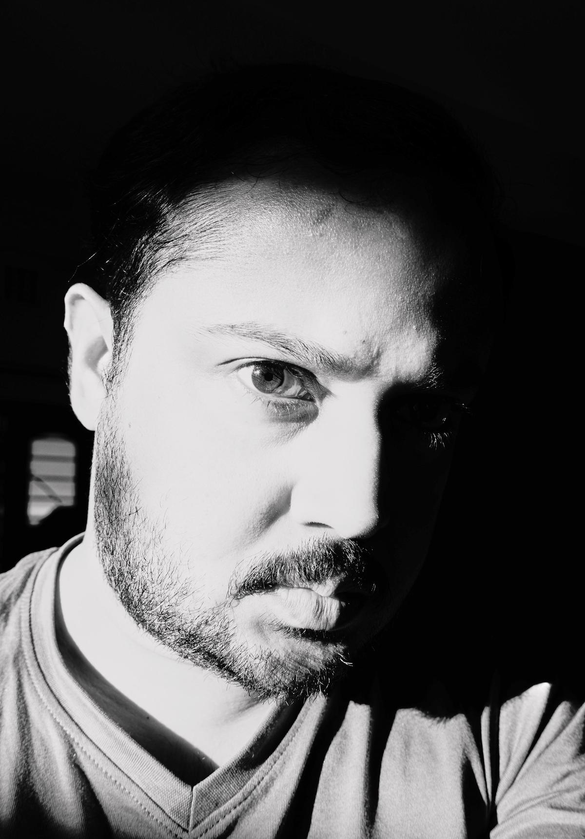 Professional and amateur photo Gallery picture