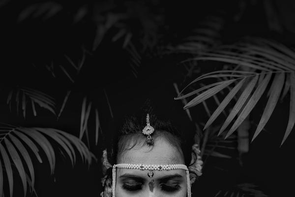 Image of Black-and-white, Headgear, Black, Eyelash, Style, Flash photography etc.
