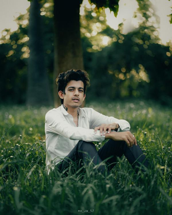 Image of Natural landscape, Happy, Plant, Grass, People in nature, Flash photography etc.