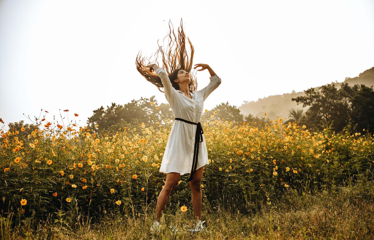 Image of Nature, Light, Photograph, Yellow, Happy, Grass etc.