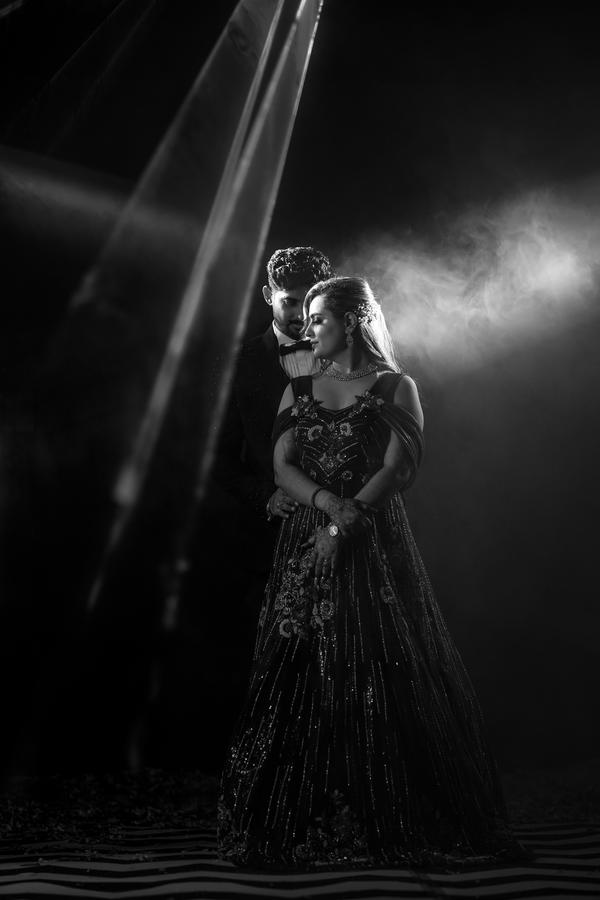 Image of Black-and-white, Dress, Lighting, Flash photography, Human body, Performing arts etc.