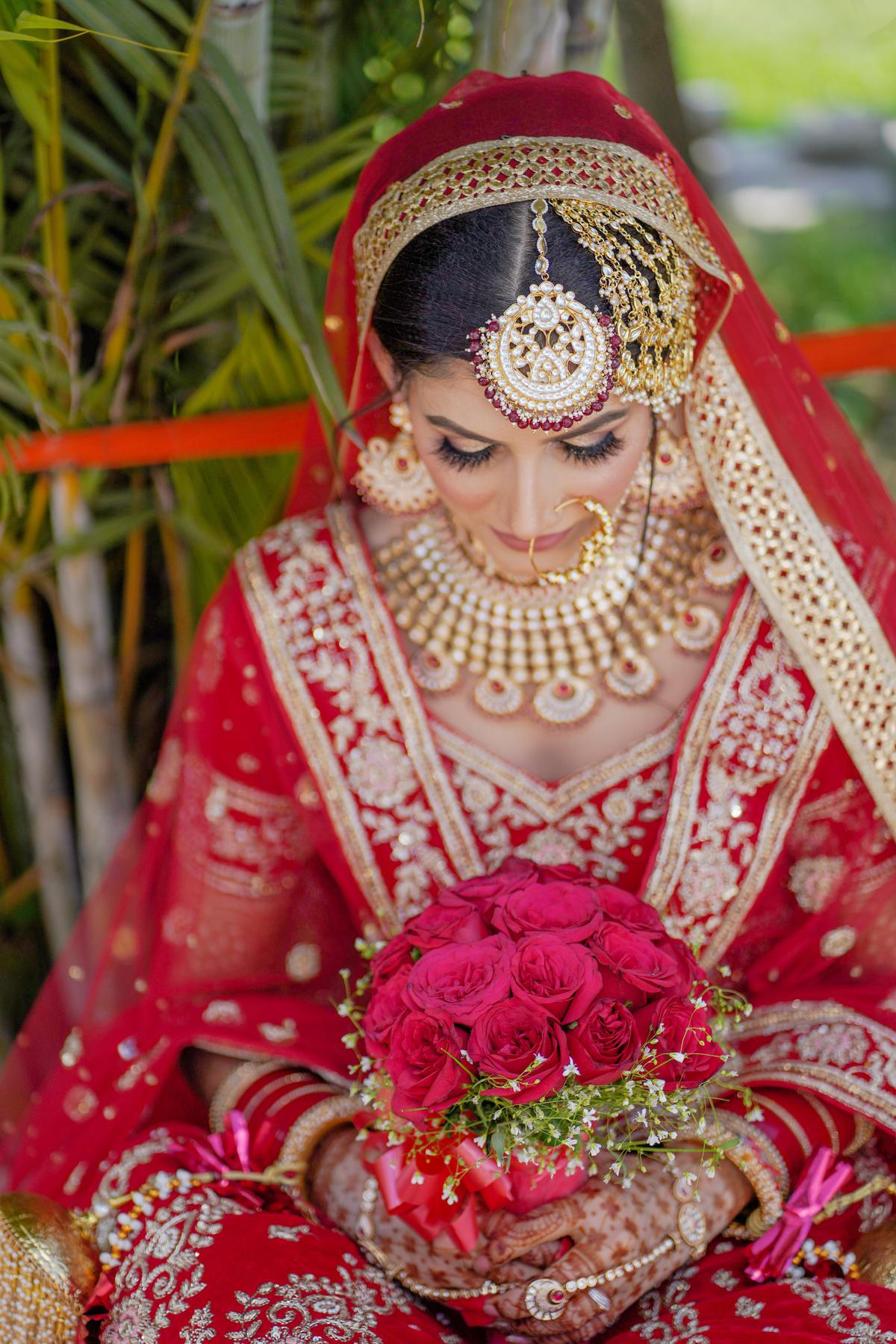 Image of Sari, Temple, Skin, Smile, Bride, Plant etc.
