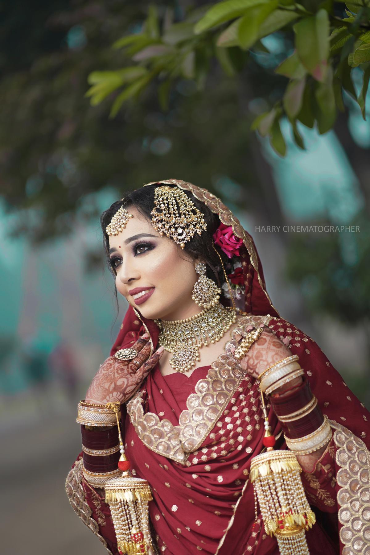 Image of Sari, Temple, Face, Human body, Sleeve, Makeover etc.