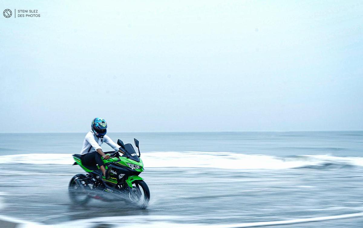 Image of Sky, Land vehicle, Vehicle, Water, Motorcycle, Automotive tire etc.