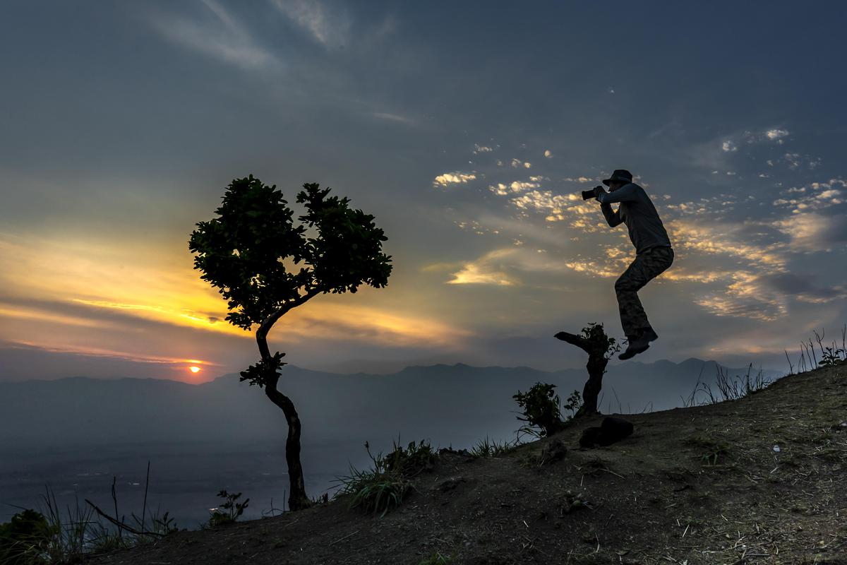 Image of Nature, Sky, Tree, Cloud, Natural landscape, People in nature etc.