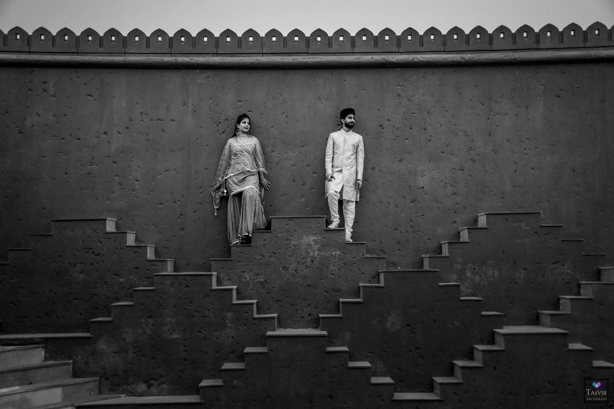 Image of Black-and-white, Dress, Style, Flash photography, Wall, Gesture etc.
