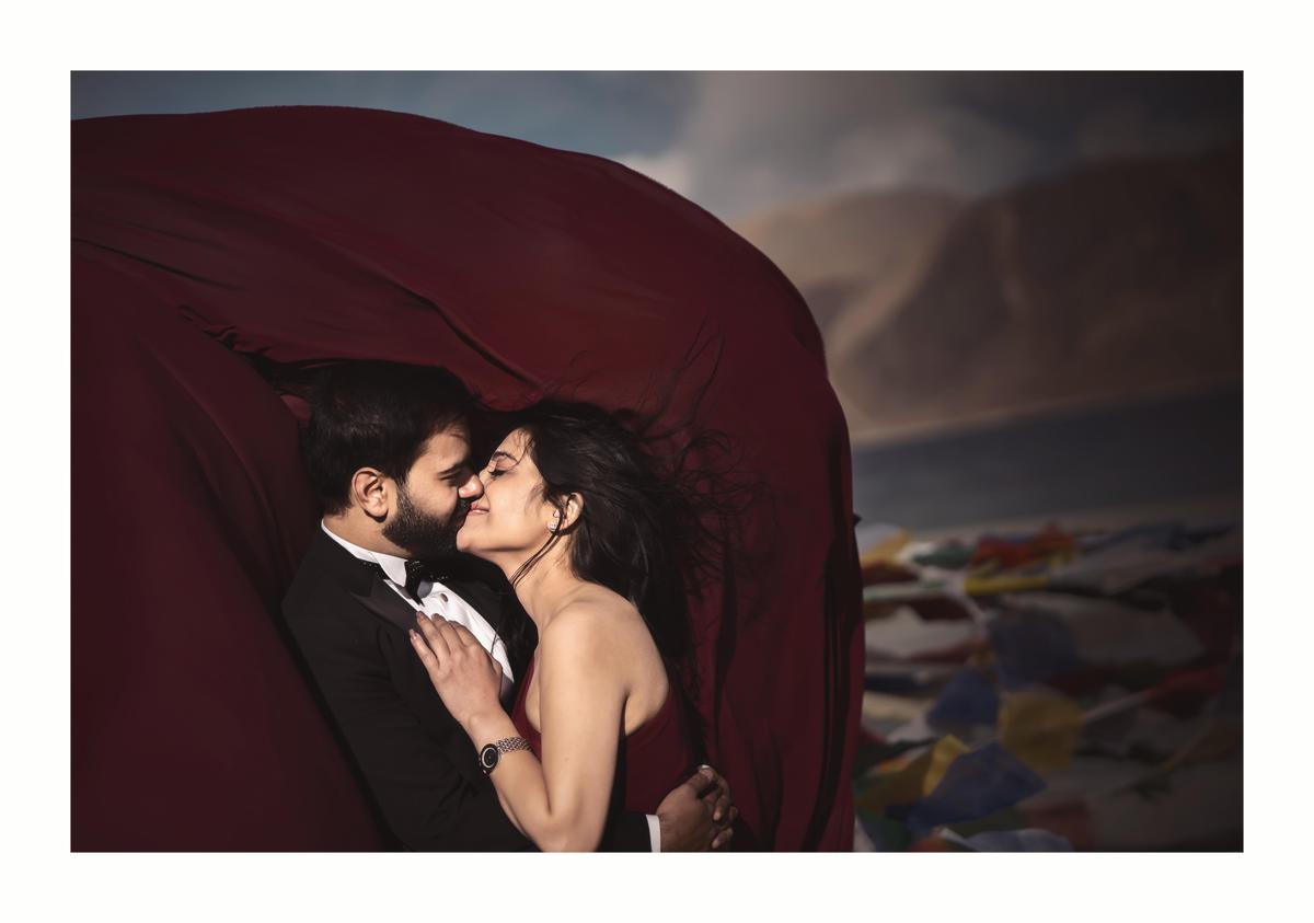 Image of Photograph, Photography, Snapshot, Red, Beauty, Love etc.