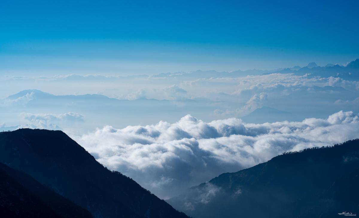 Image of Atmospheric phenomenon, Sky, Mountain, Cloud, Natural landscape, Atmosphere etc.