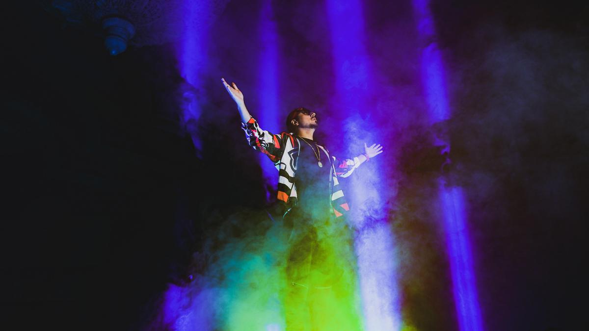 Image of Purple, Music, Musical instrument, Performing arts, Entertainment, Musician etc.