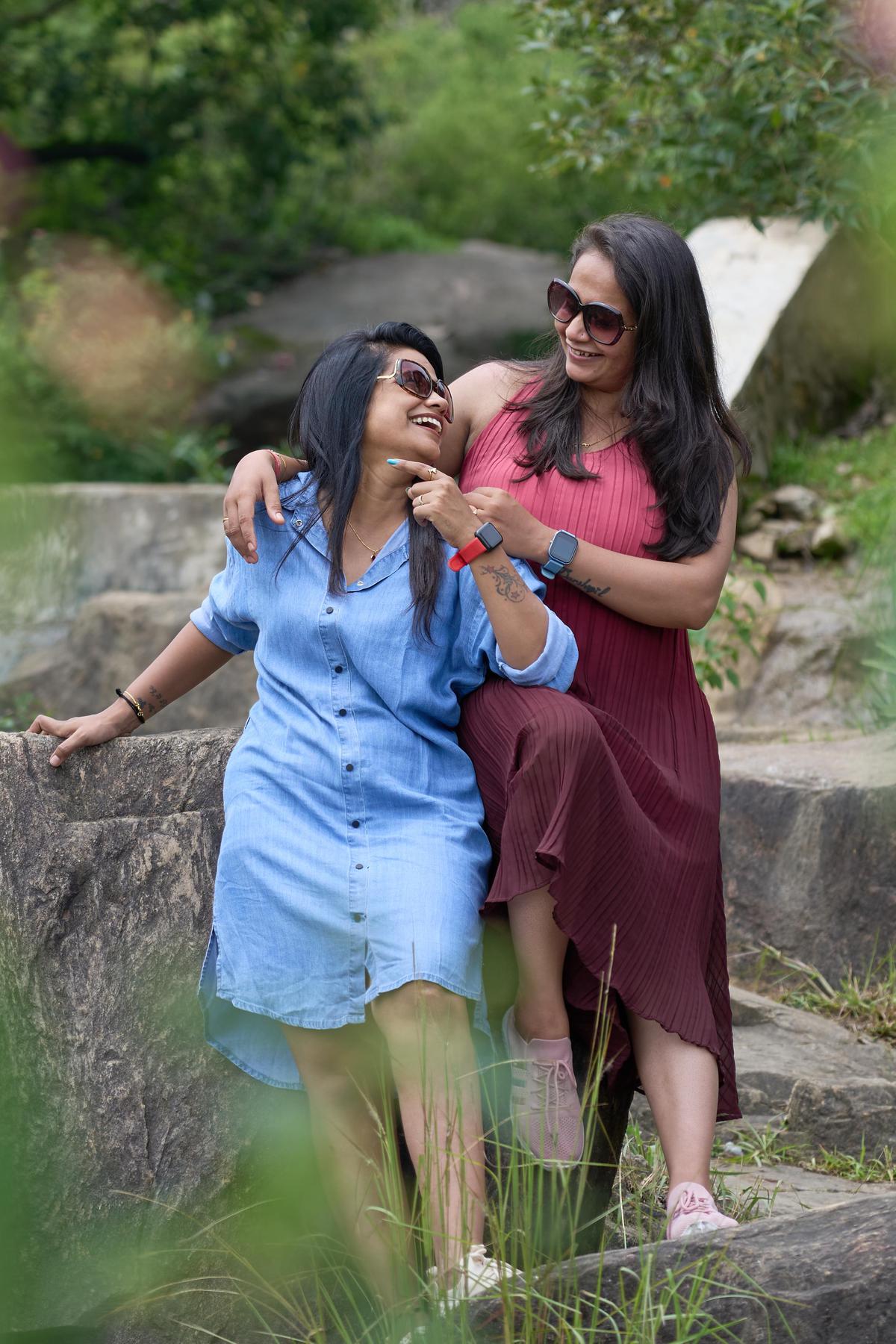 Image of Plant, Hair, Facial expression, People in nature, Hairstyle, Shoulder etc.