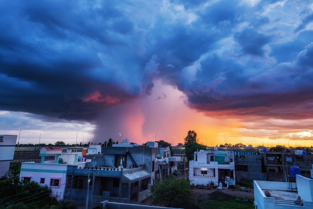 Image of Nature, Sky, Afterglow, Tree, Cloud, Building etc.