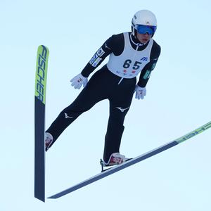 Image of Arm, Footwear, Shoe, Sports equipment, Goggles, Slope etc.