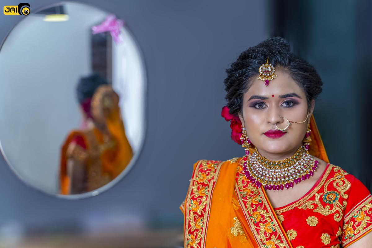 Image of Sari, Temple, Smile, Happy, Facial expression, Makeover etc.