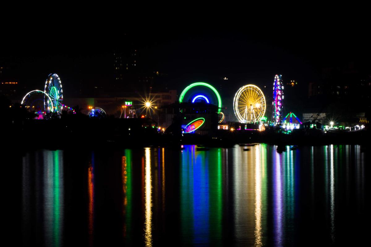 Image of Light, Night, Darkness, Water, Reflection, Lighting etc.