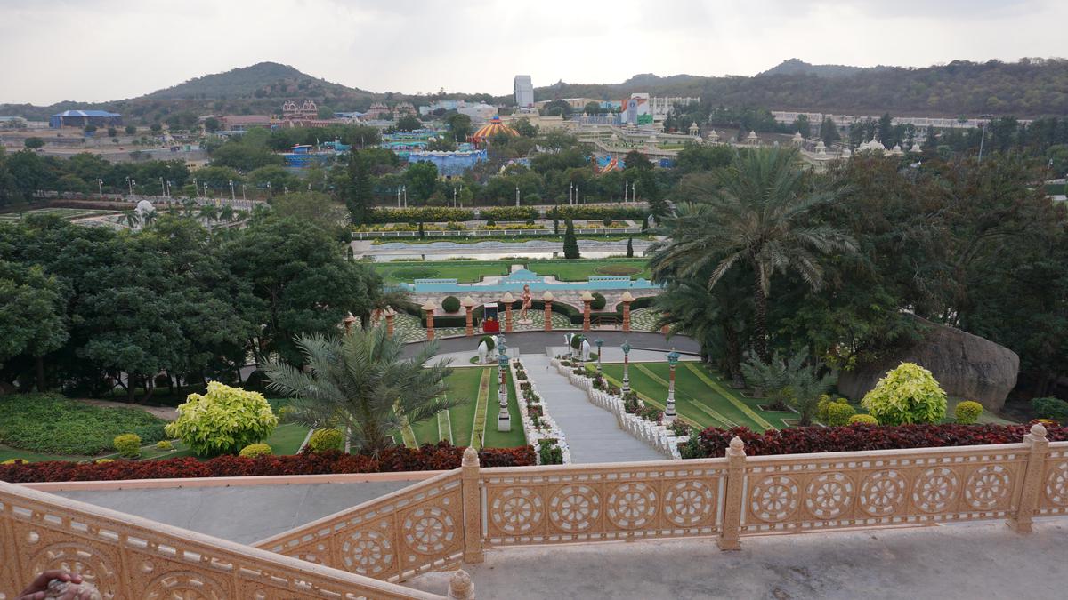 Image of Residential area etc.