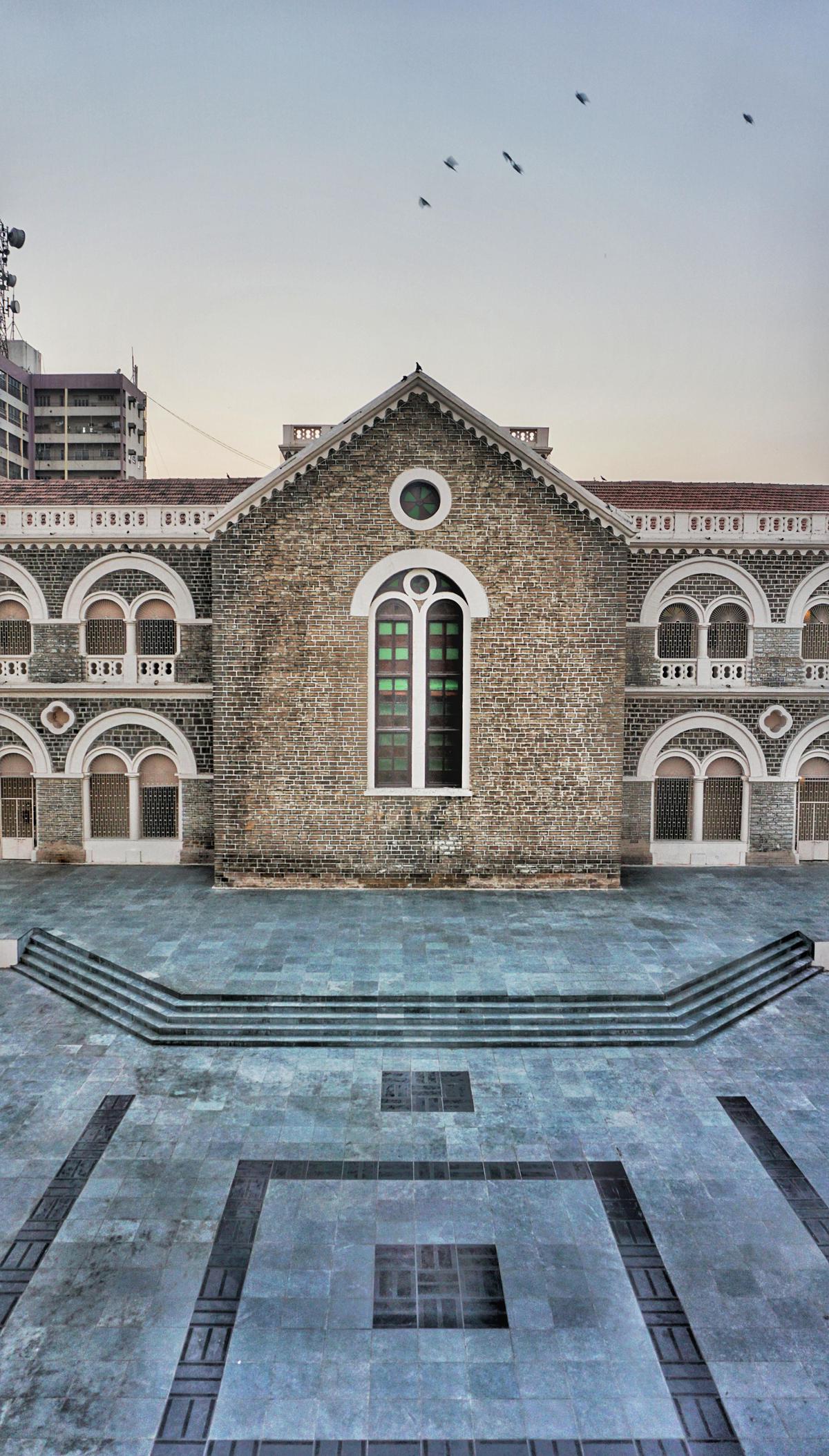 Image of Sky, Architecture, Building, Landmark, Wall, Facade etc.