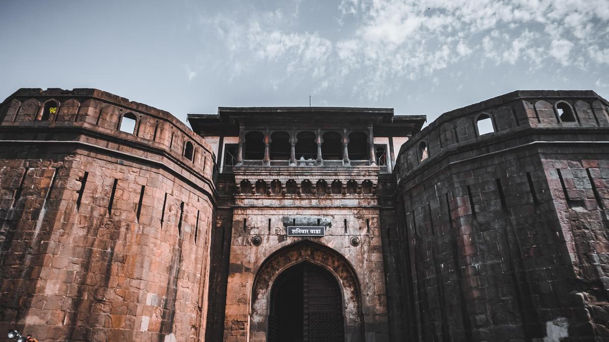 Image of Sky, Architecture, Building, Landmark, Historic site, Arch etc.