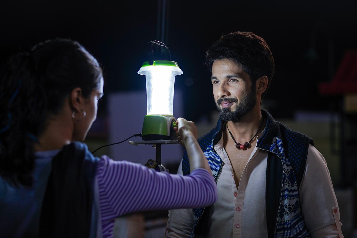 Image of Facial hair, Beard, Lighting, Jewellery, Black hair, Necklace etc.