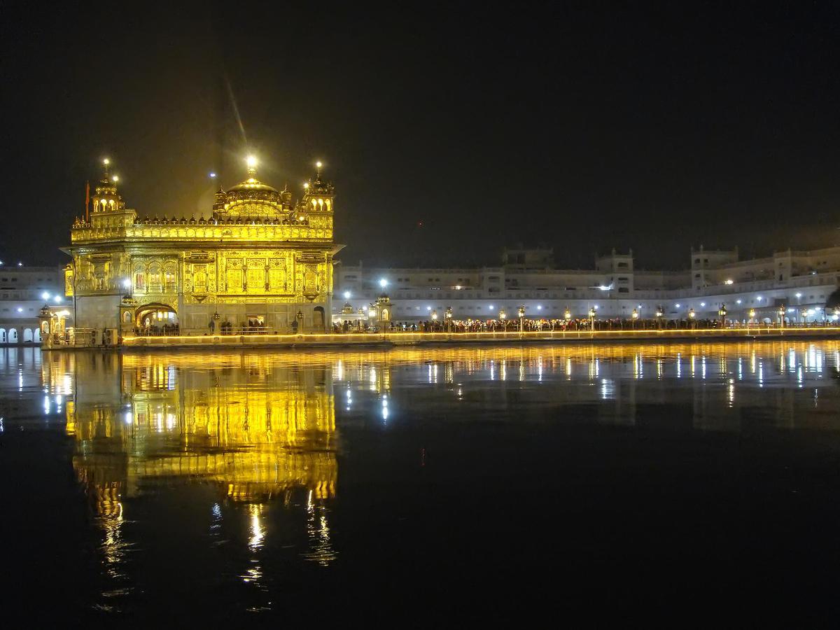 Image of Sky, Light, Night, Architecture, City, Water etc.
