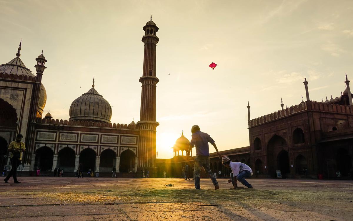 Image of Sky, Morning, Building, City, Landmark, Mosque etc.
